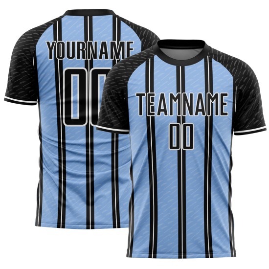 Aangepast zwart lichtblauw-wit gesublimeerd voetbaltenue-shirt